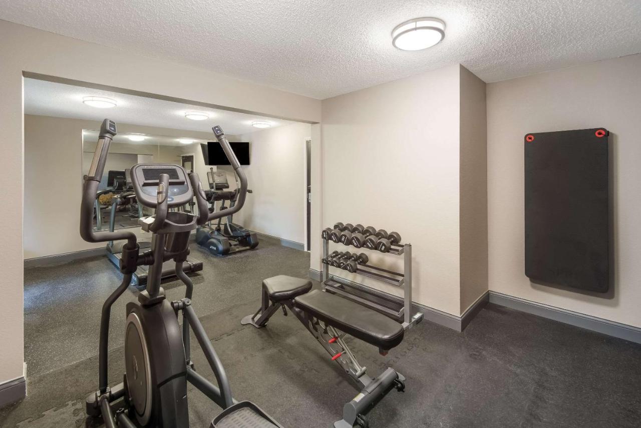 Hotel Clarion Pointe Indianapolis Northeast