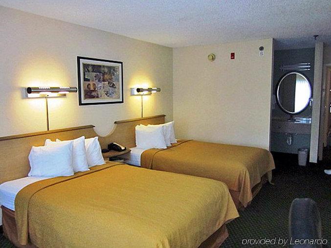 Hotel Clarion Pointe Indianapolis Northeast Castleton