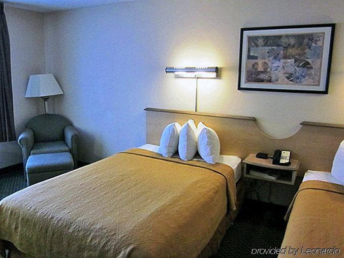 Clarion Pointe Indianapolis Northeast Hotel Castleton