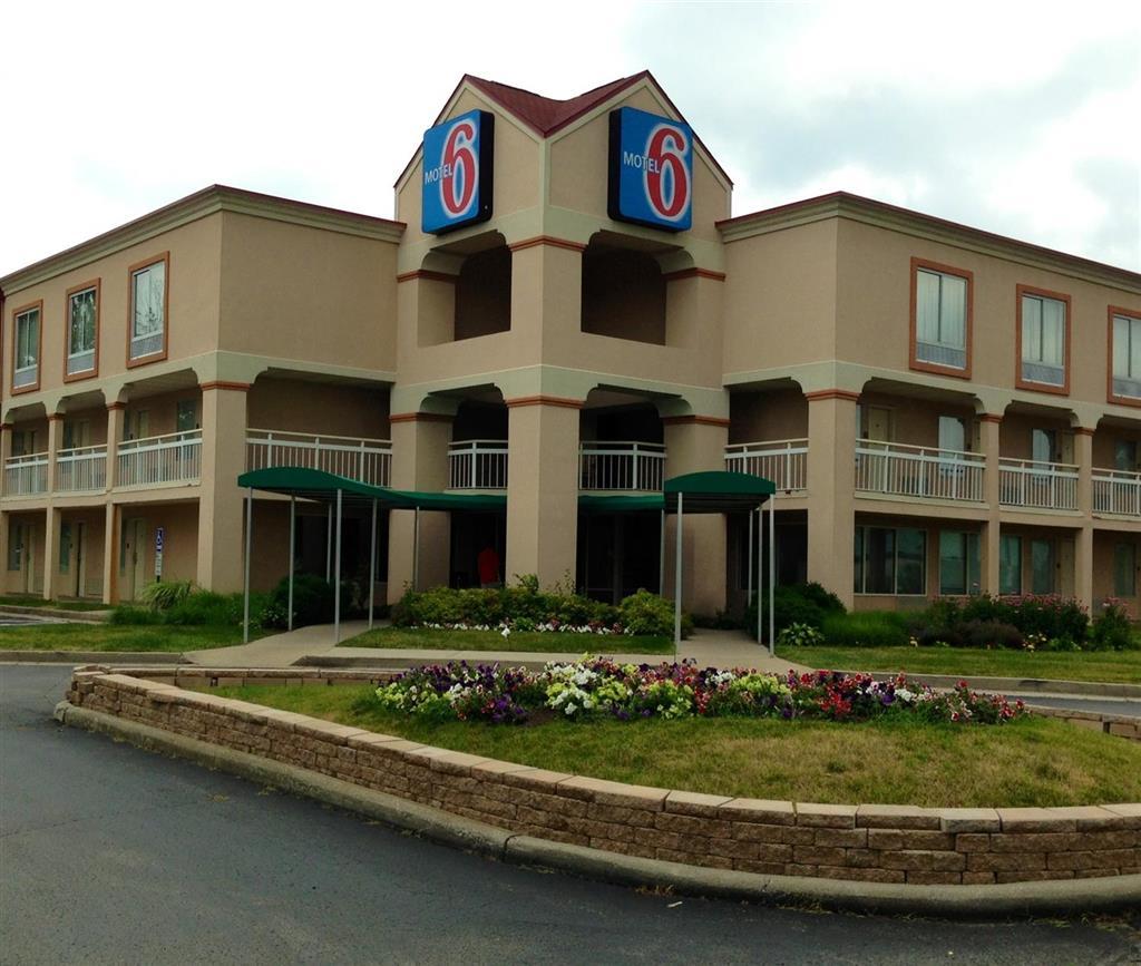 Hotel Clarion Pointe Indianapolis Northeast 3*
