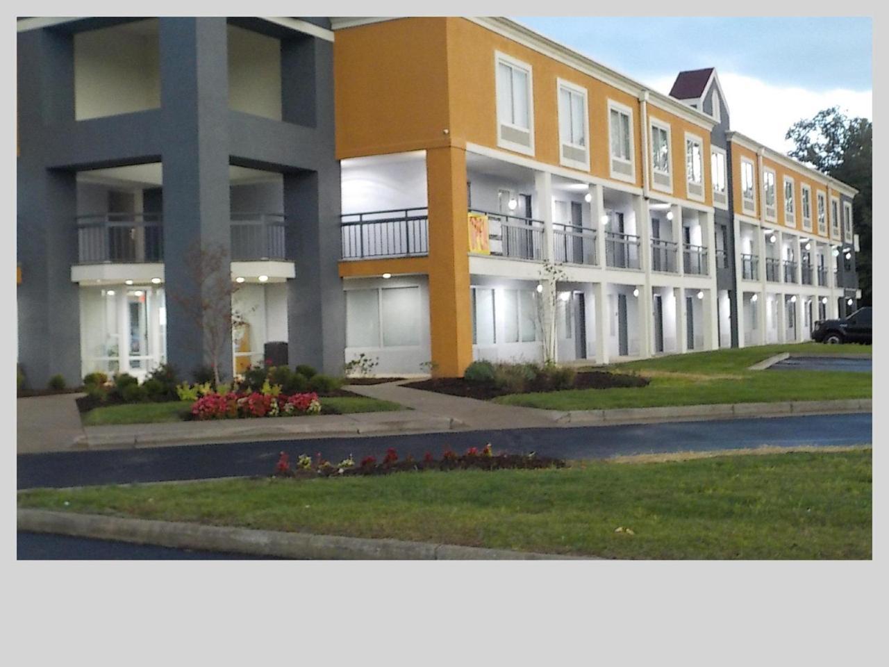 Clarion Pointe Indianapolis Northeast Hotel Castleton