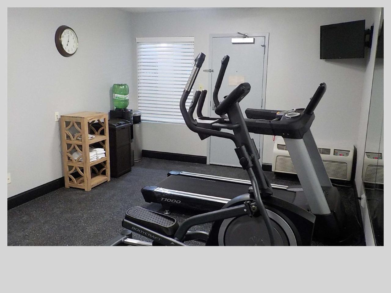 Clarion Pointe Indianapolis Northeast 3* Castleton