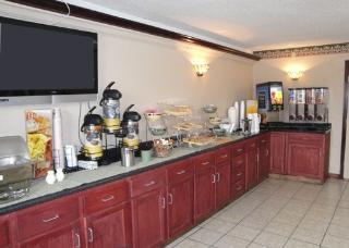 Hotel Clarion Pointe Indianapolis Northeast 3*