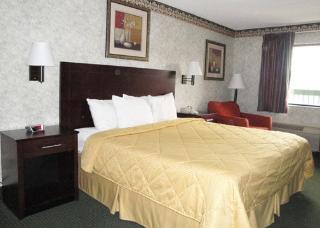 Clarion Pointe Indianapolis Northeast Hotel Castleton